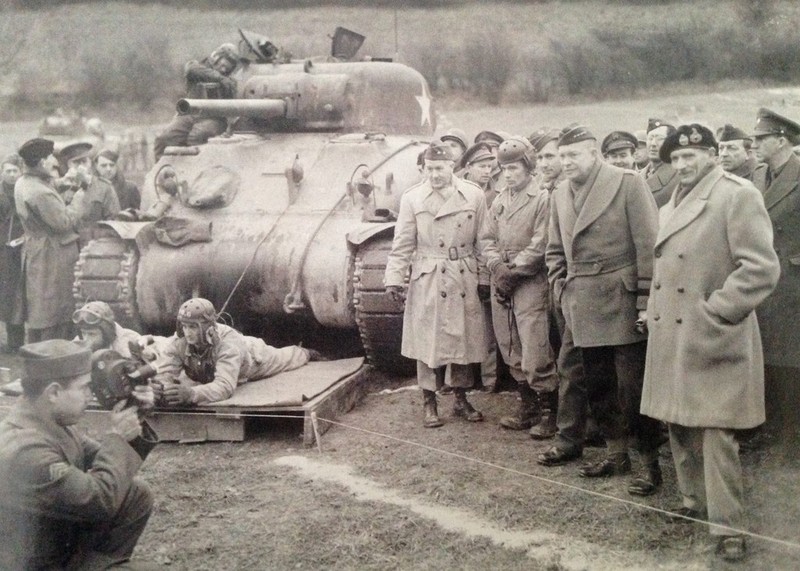 WWII Photo General Eisenhower and Montgomery in England World War 2 WW2 / 1178