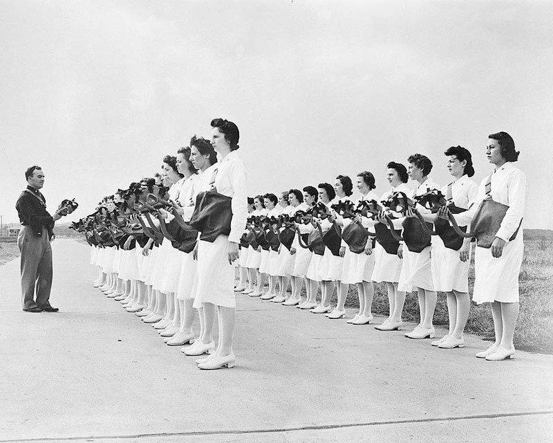 WWII ARMY AIR FORCE NURSES W/ GAS MASKS 8×10 GLOSSY PHOTO PRINT