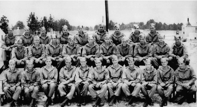 EASY COMPANY 8X10 PHOTO PICTURE WWII USA US ARMY INFANTRY PARATROOPERS BORDER