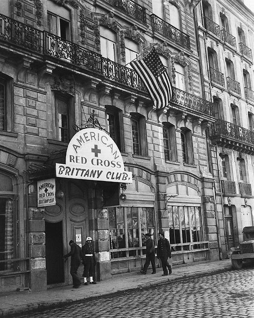 AMERICAN RED CROSS BRITTANY CLUB WWII 8×10 GLOSSY PHOTO PRINT