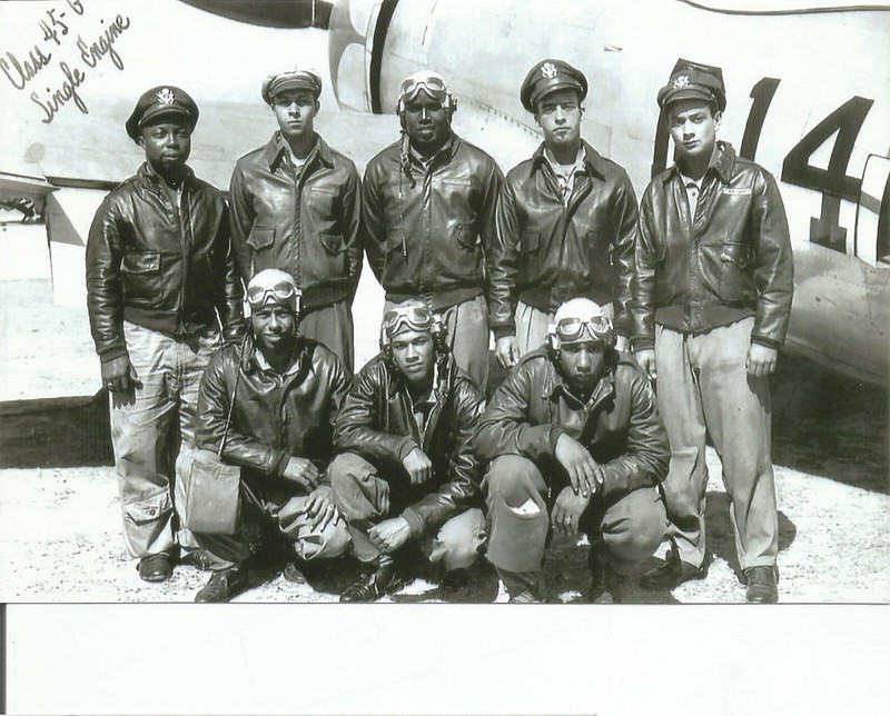 WW II – USA -Photo — ‘Tuskegee Airmen. …