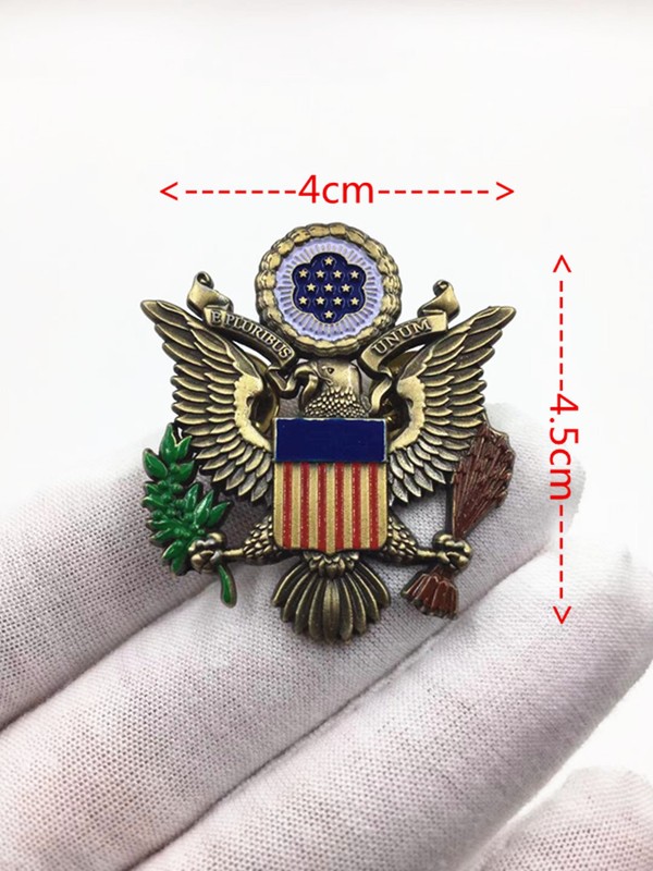 WWII US Army Epluribus Unum Officers Metal Cap Hat Badge Antique Gold With Box