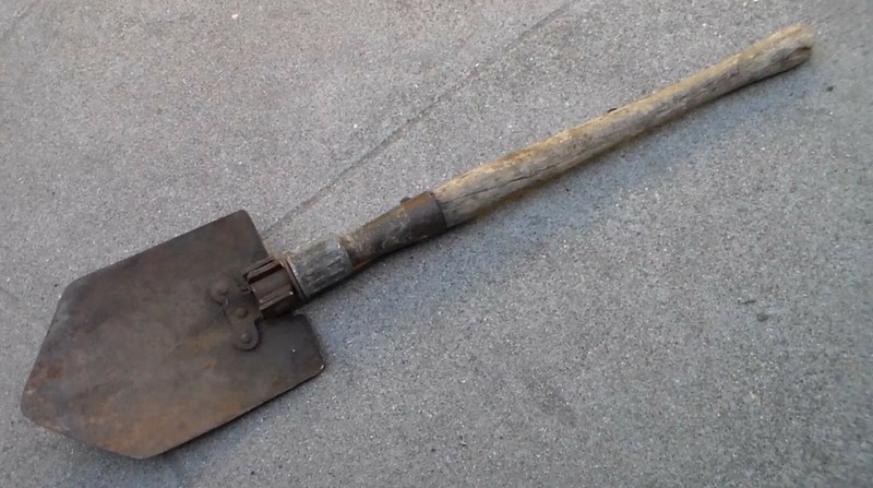 Reproduction US WW2 Style M-1945 Folding Shovel Entrenching E-Tool (USED)