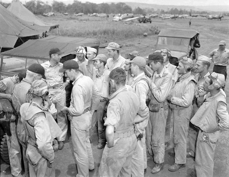 WW2 WWII Photo World War Two / US Navy SBD Dive Bombers Attack Munda March 1943