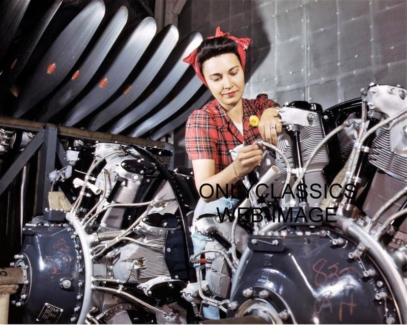 1943 WOMAN INSPECTOR NORTH AMERICAN AVIATION ENGINES WWII AIRPLANE 8×10 PHOTO