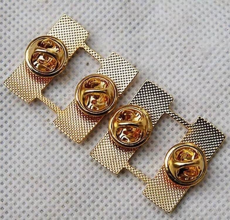 WW2 Pair U.S. US Army Officer's Captain Rank Insignia Badges Golden gallery