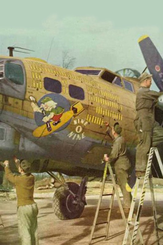 combat drawings on the fuselage of bomber aircraft WW2 Photo Glossy 4*6 in S009