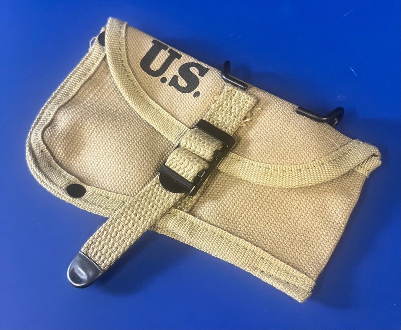 US MODEL M-1942 PATTERN AXE SHEATH 1944 gallery