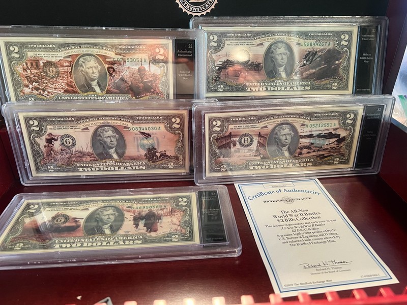 5 World War II Battles $2 Bills Collections Uncirculated With Display Box
