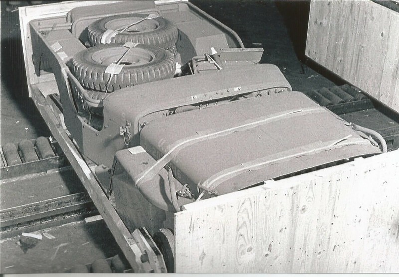 WW II Usa Photo — Brand New Willy Jeep In Crate