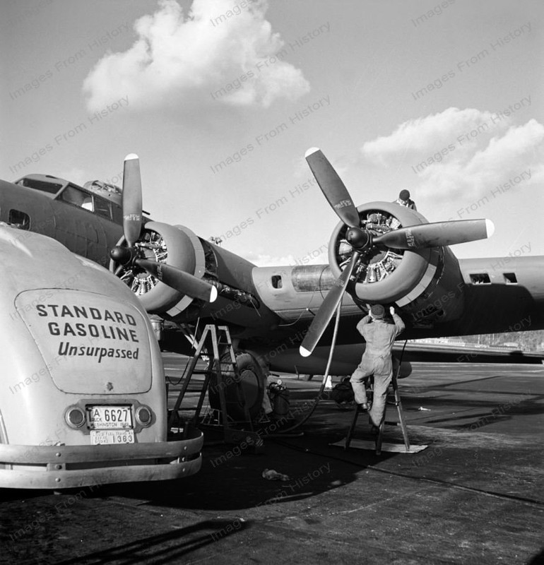 8x10 Print United States Air Force Boeing B-17 Flying Fortress 1942 #8D35280