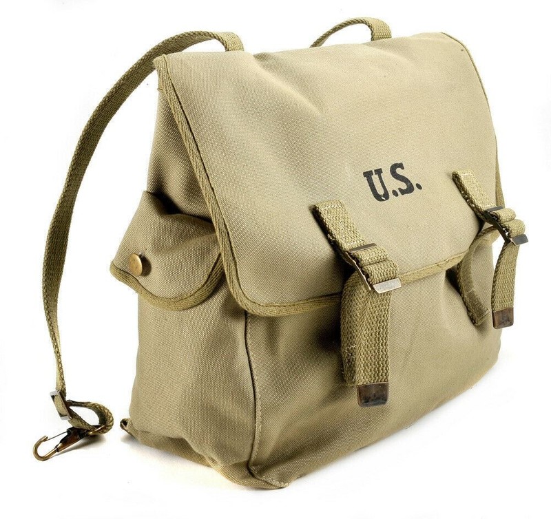 U.S. WW2 M1936 Musette Bag with Shoulder strap Lt OD marked JT&L 1943 gallery