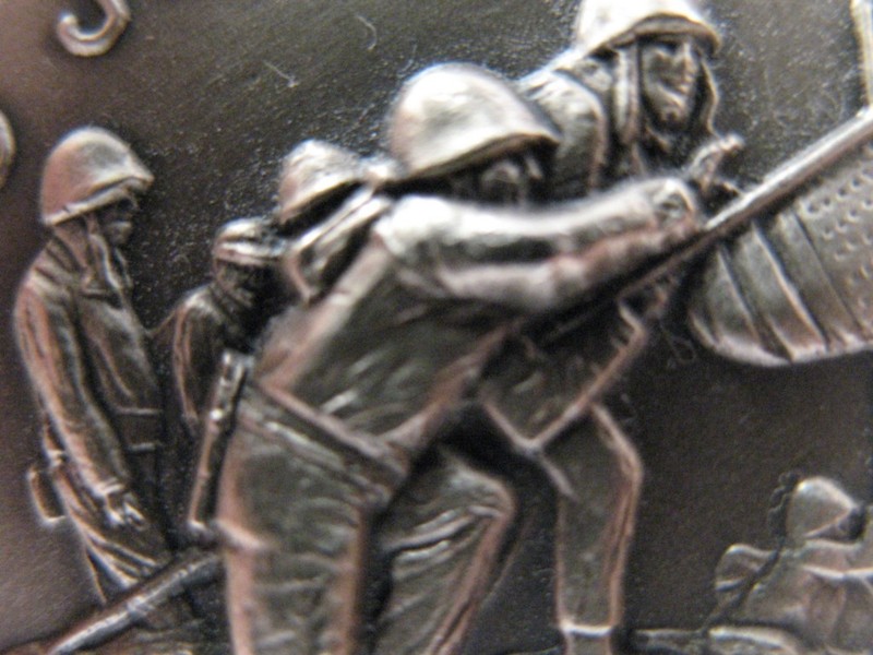 1+ OZ. LONGINES STERLING SILVER 3D HIGH RELIEF COIN WWII 1945 IWO JIMA +GOLD UNC
