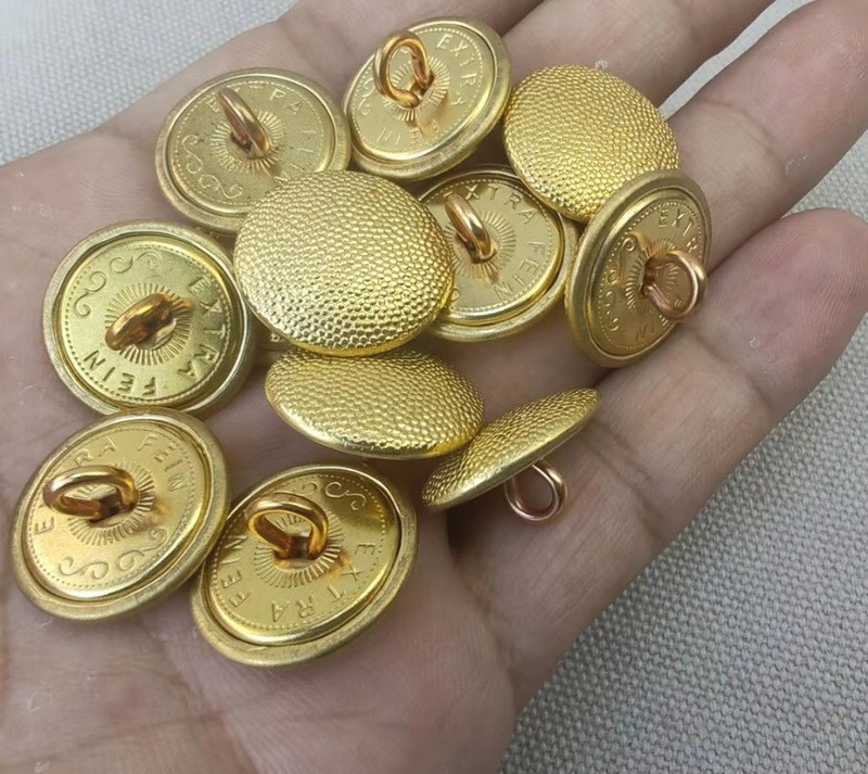 040142 19MM WW2 GERMAN ARMY OFFICER PEBBLE GRAIN TUNIC BUTTON 12PCS golden gallery
