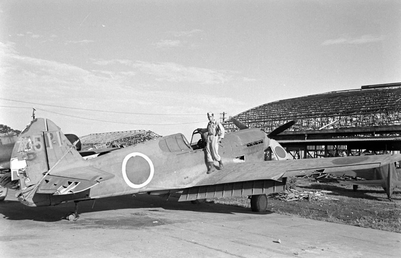 WW2 WWII Photo World War Two / Japanese Aircraft on Airfield in Japan 1945