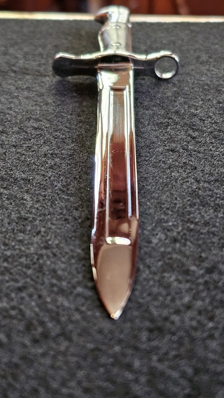 WW II M-1 GARAND RIFLE BAYONET (EARLY 1942 LONG SWORD MODEL) LETTER OPENER! gallery