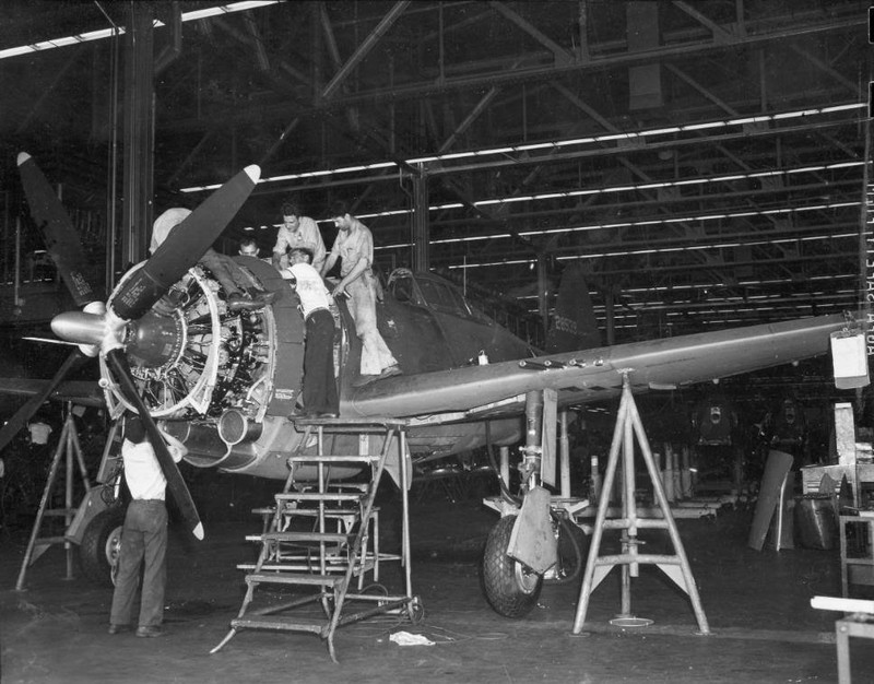 WW2 WWII Photo USAAF Republic P-47 Thunderbolt Assembly World War Two 5846
