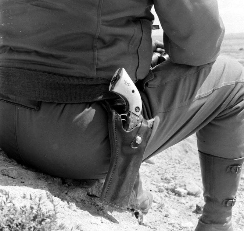 WWII B&W Photo US General George Patton Famous Revolver Colt 1873 WW2 /1297