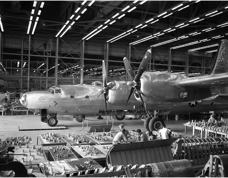 WW2 WWII Photo World War Two / USAAF Consolidated B-32 Dominator Heavy Bomber