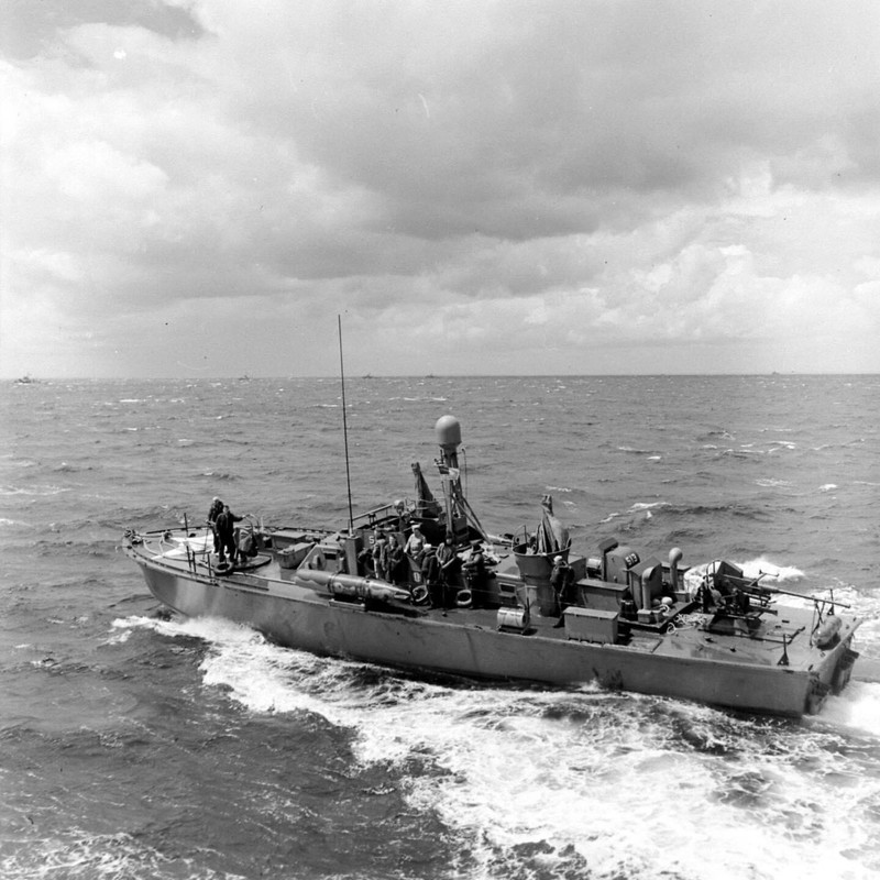 WW2 WWII Photo World War Two / US Navy PT Boat PT-513 Off Normandy June 1944