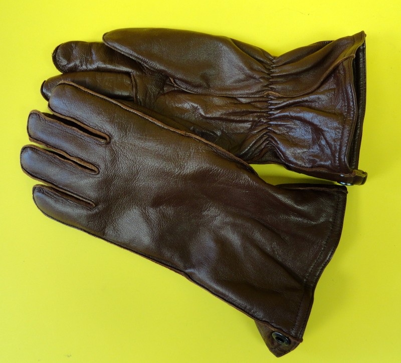 USAAF F-2/F-3 ELECTRICALLY HEATED FLYING GLOVES- SIZE MEDIUM gallery
