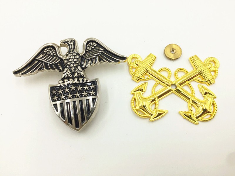 Metal large US Navy Officer Cap Badge Pin gallery