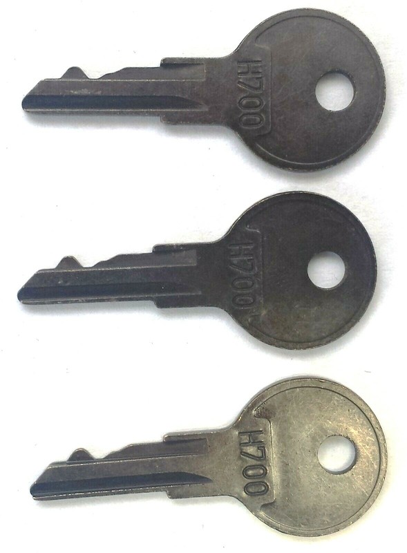 WWII Dodge willys MB ford GPW ✅ (qt3 A2518) 3 Keys for Ign Glove & Tool Box H700 gallery