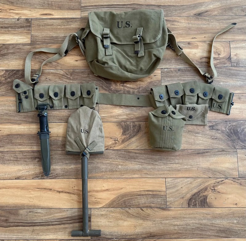 REPRO WW2 US *FULL* Paratrooper Airborne Kit - Gear AND M1942 Reinforced Uniform gallery