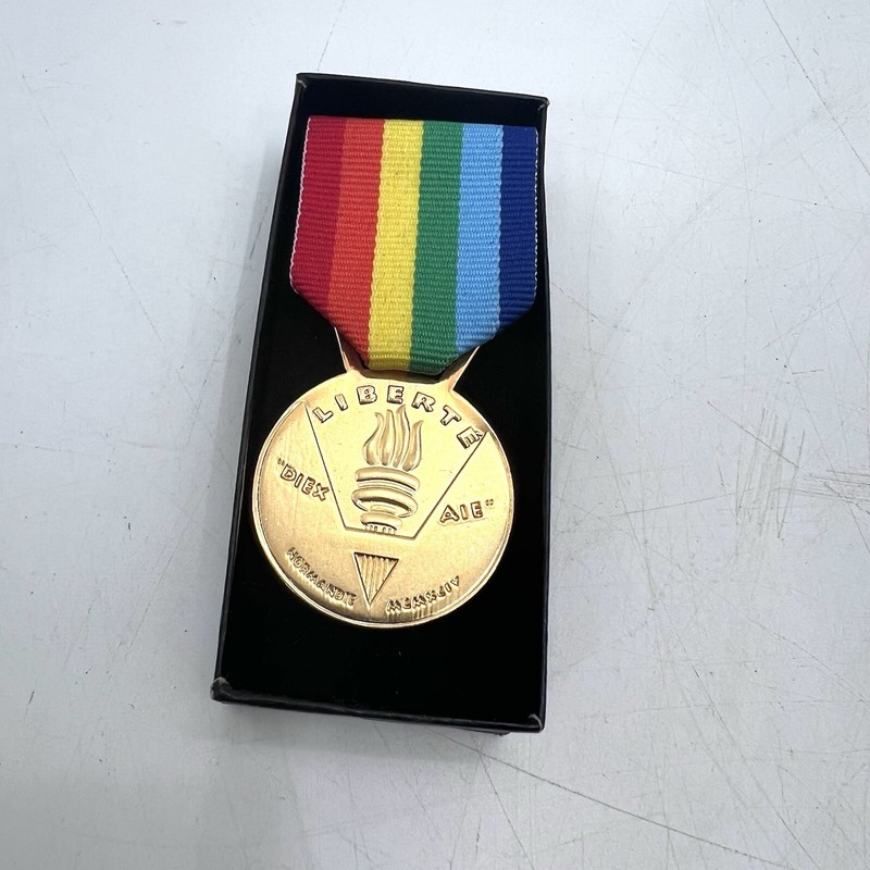 D-Day 50th Anniversary Commemorative Medal WW2 June 6 1944 Operation Overlord gallery