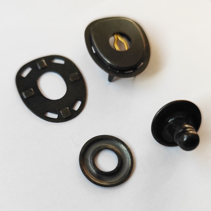 4 Sets WW2 US Bag Button Snaps Magazine Tools Black gallery