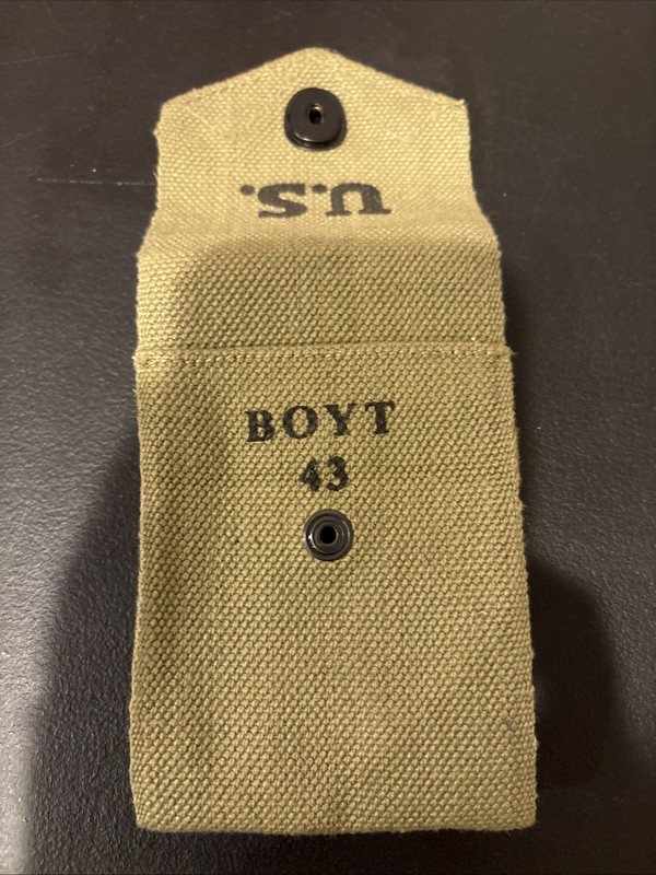 WW2 Style Model 1911 45 AUTO Double Magazine Pouch Marked BOYT 43 gallery