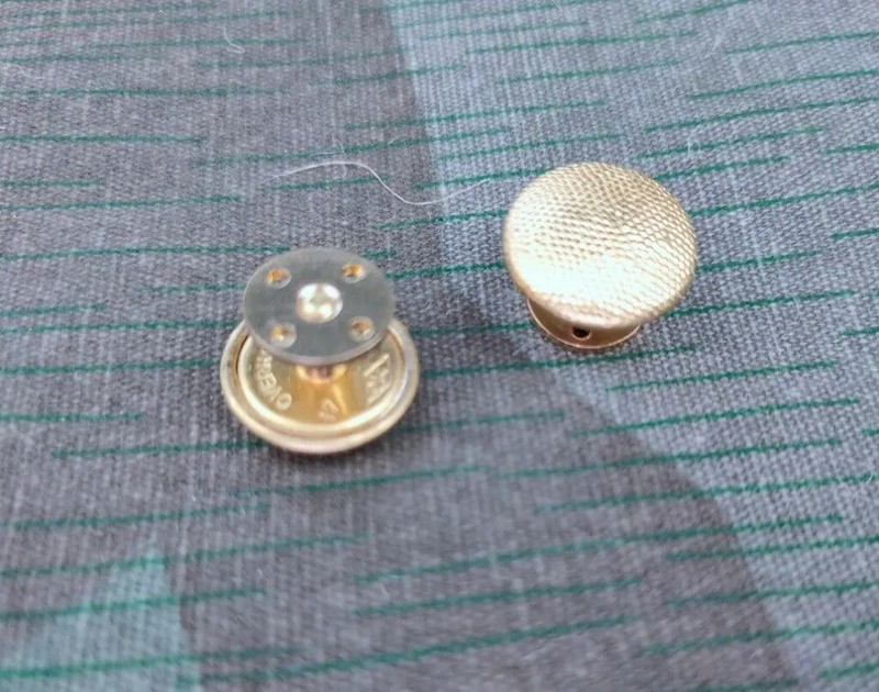 PAIR OF WW2 German General shoulder board buttons GOLD COLOUR 17MM gallery