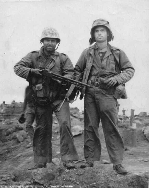 WW2 WWII Photo US Marines Iwo Jima 4th Marine Division USMC World War Two US171