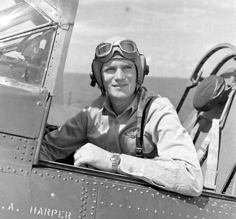 WW2 WWII Photo Aboard US Lexington CV-16 in 1944 World War Two US Navy / US051