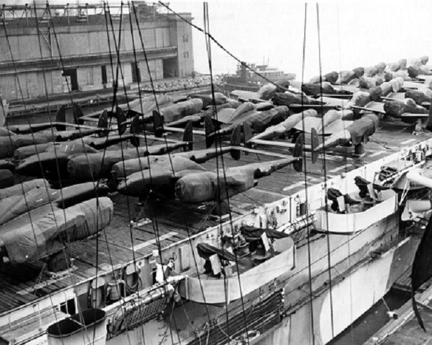 P-38 Lightening Fighter Aircraft en route for War Effort 8x10 WWII Photo 691a