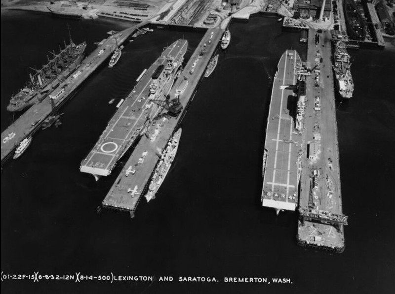 WW2 WWII Photo USS Lexington & USS Saratoga US Navy USN World War Two / 7315