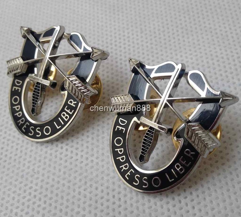 2PCS MILITARIA - SPECIAL FORCES CREST - US ARMY SFG AIRBORNE - SF PIN BADGE gallery