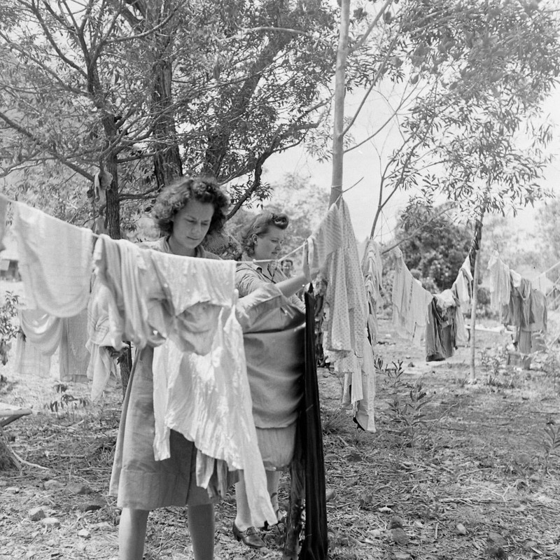 WW2 WWII Photo World War Two / US Army Flight Nurses New Caledonia 1943 Pacific