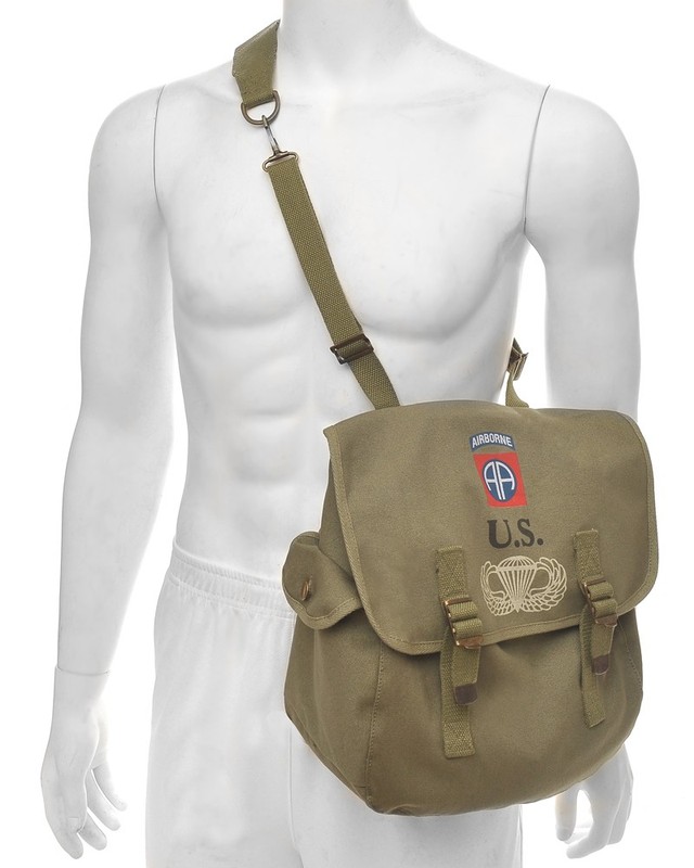 US WW2 82nd Airborne Musette Bag with Shoulder strap OD marked JT&L 1944 gallery