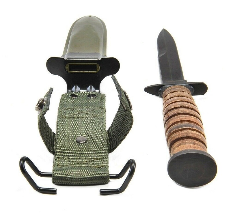 U.S. WWII M3 Fighting Knife with Scabbard gallery