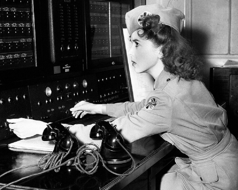 Movie Actress Ida Lupino Women's Ambulance and Defense Corps 8x10 WW2 Photo 952