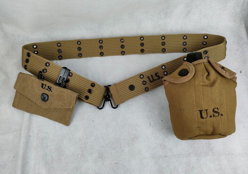 WW2 US AMRY SOLDIER EQUIPMENT BELT First Aid Kit Pocket & USMC M1910 CANTEEN SET