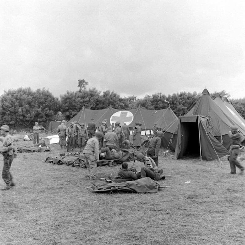 WW2 WWII Photo US Army Field Hospital Normandy France D-Day World War Two / 1716