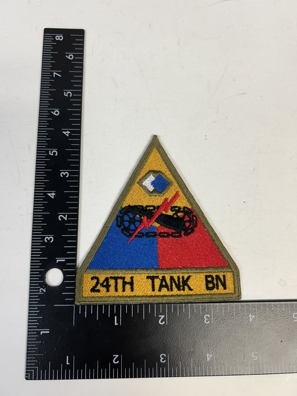 MH572 Repro WW2 US Army Patch 24th Tank Battalion IR29D