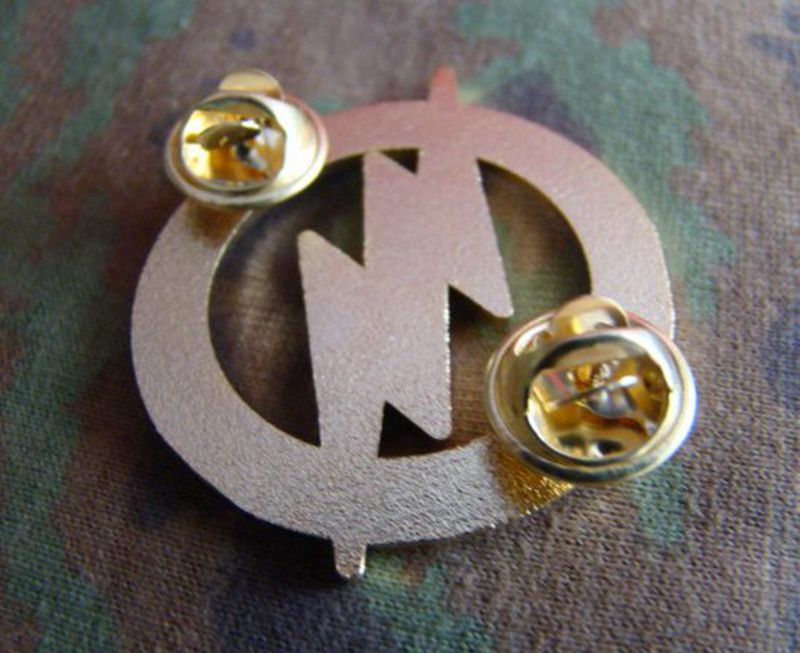 MILITARY PAIR OF US THE FLASH METAL BADGES GOLD SILVER PERSONALITY BADGE gallery