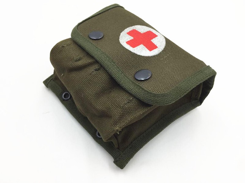 WW2 US ARMY M2 JUNGLE FIRST AID KIT POUCH OUTDOOR FIELD FIRST WITH RED CROSS gallery