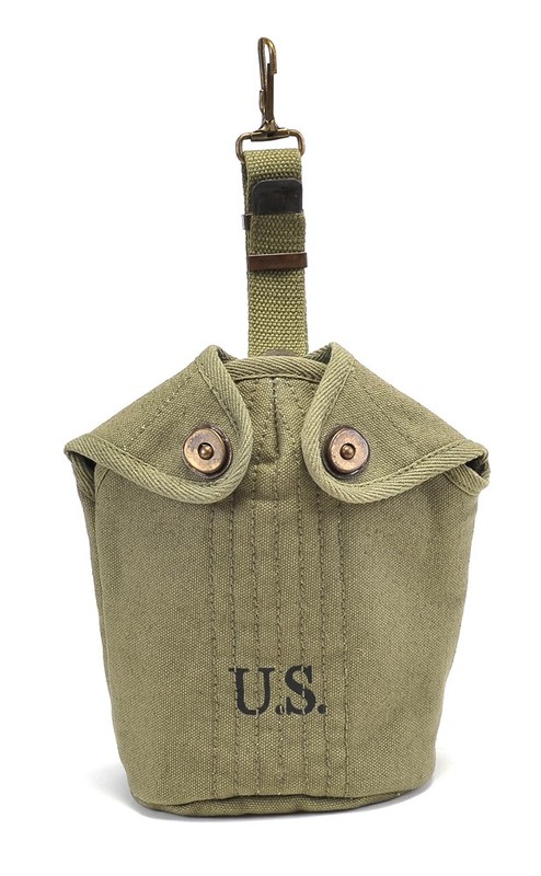 US WW2 Airborne Canteen Cover marked JT&L 1944 gallery