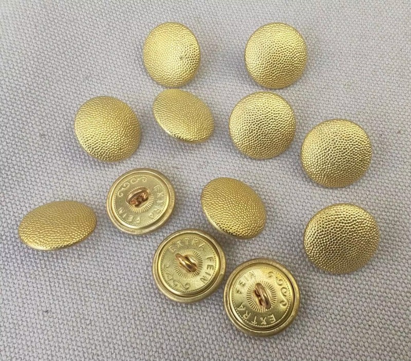 040142 19MM WW2 GERMAN ARMY OFFICER PEBBLE GRAIN TUNIC BUTTON 12PCS golden gallery