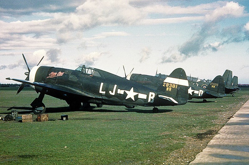 P-47 THUNDERBOLTS OF THE 359TH FIGHTER GROUP WWII 8×12 GLOSSY PHOTO PRINT