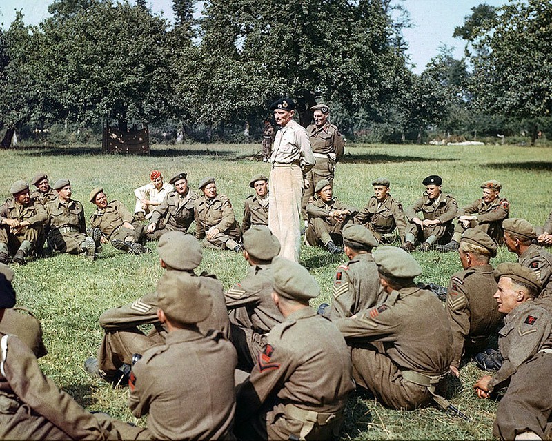 GENERAL MONTGOMERY WITH 50TH DIVISION IN NORMANDY 8x10 GLOSSY PHOTO PRINT